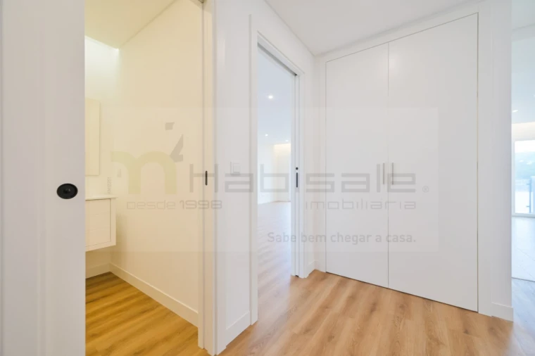 Apartamento T3 para Venda em São Domingos de Rana Foto 12