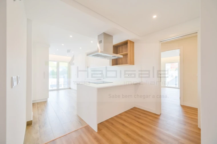 Apartamento T3 para Venda em São Domingos de Rana Foto 15