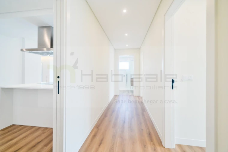 Apartamento T3 para Venda em São Domingos de Rana Foto 16