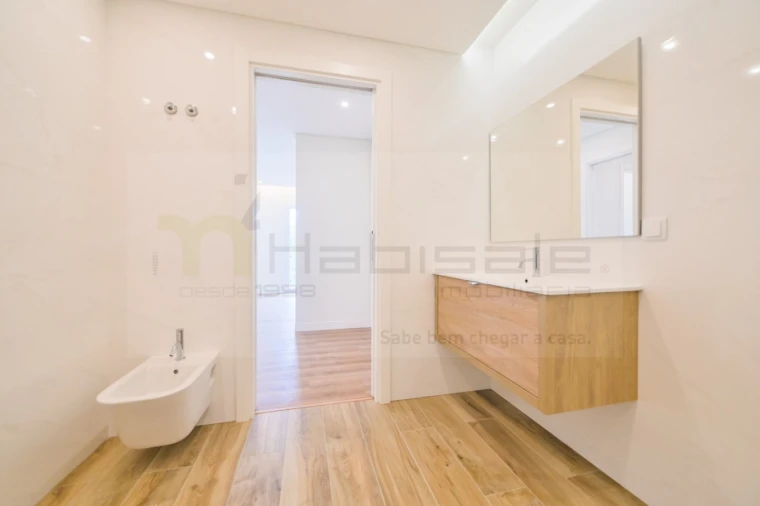 Apartamento T3 para Venda em São Domingos de Rana Foto 23
