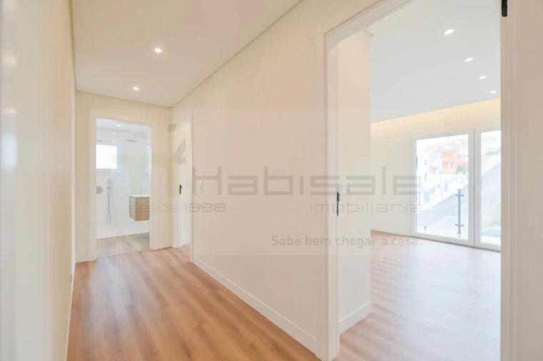 Apartamento T3 para Venda em São Domingos de Rana Foto 25