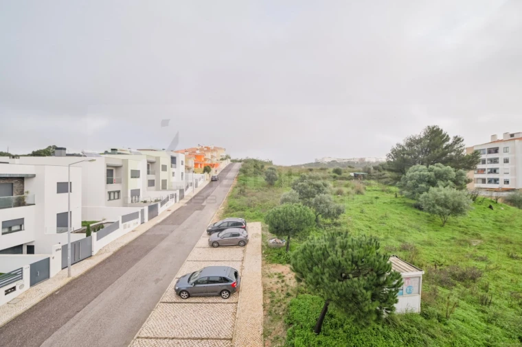Apartamento T3 para Venda em São Domingos de Rana Foto 29