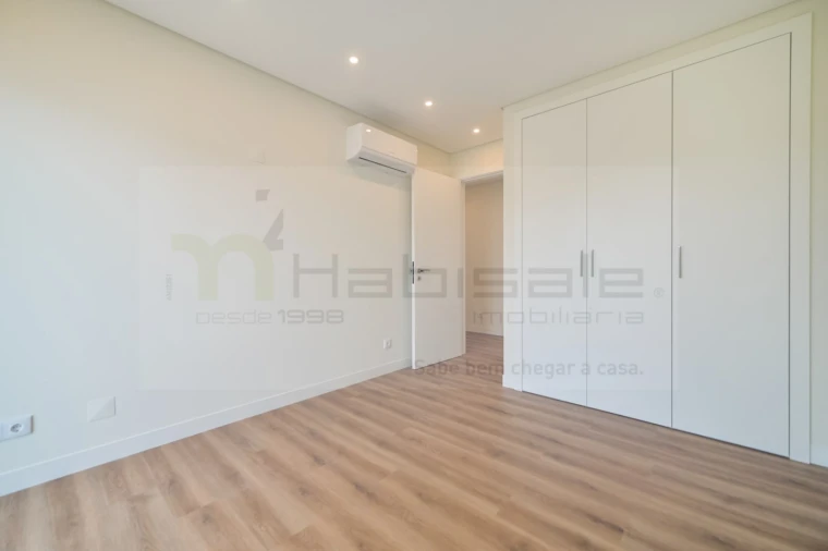 Apartamento T3 para Venda em São Domingos de Rana Foto 34