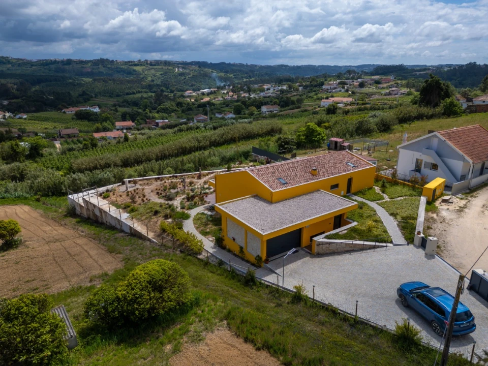 Moradia T2 para Venda em Cela Foto 29