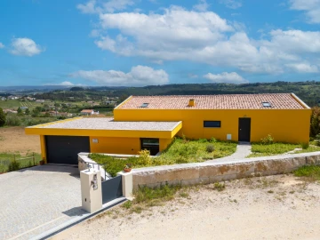 Moradia T2 para Venda em Cela