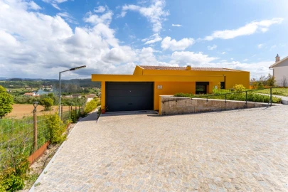 Moradia T2 para Venda em Cela
