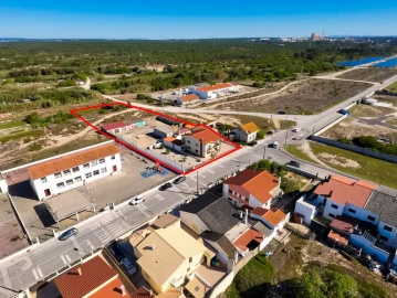 Moradia T6 para Venda em Marinha das Ondas