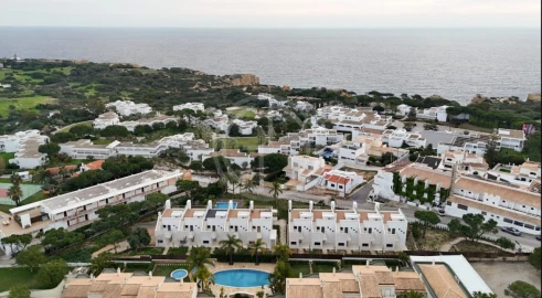 Quinta T2 para Venda em Albufeira e Olhos de Água