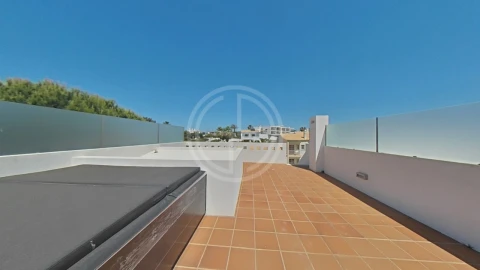 Quinta T2 para Venda em Albufeira e Olhos de Água