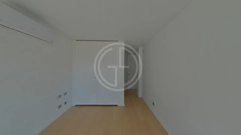 Moradia T1 para Venda em Albufeira e Olhos de Água