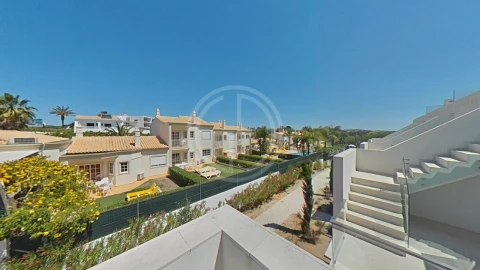 Quinta T2 para Venda em Albufeira e Olhos de Água