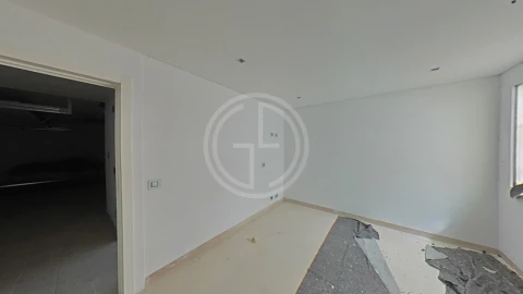 Moradia T1 para Venda em Albufeira e Olhos de Água