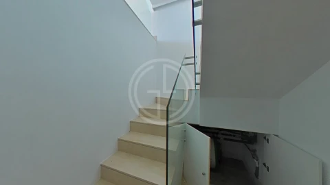 Moradia T1 para Venda em Albufeira e Olhos de Água