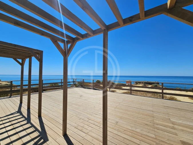 Moradia T1 para Venda em Albufeira e Olhos de Água Foto 11