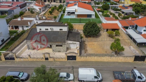 Moradia T4 para Venda em Fernao Ferro
