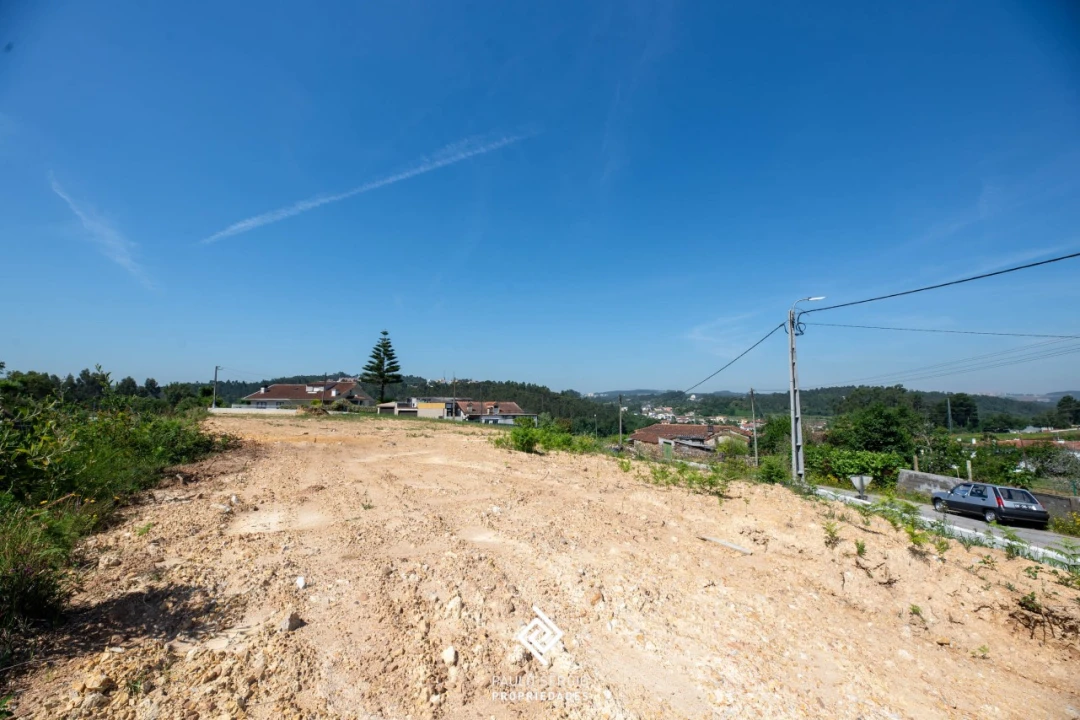 Terreno para Venda em Pedroso e Seixezelo Foto 1