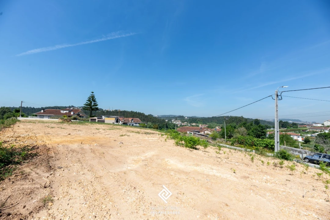 Terreno para Venda em Pedroso e Seixezelo Foto 2