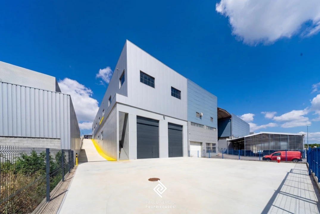 Armazém para Venda em Canedo, Vale e Vila Maior Foto 17