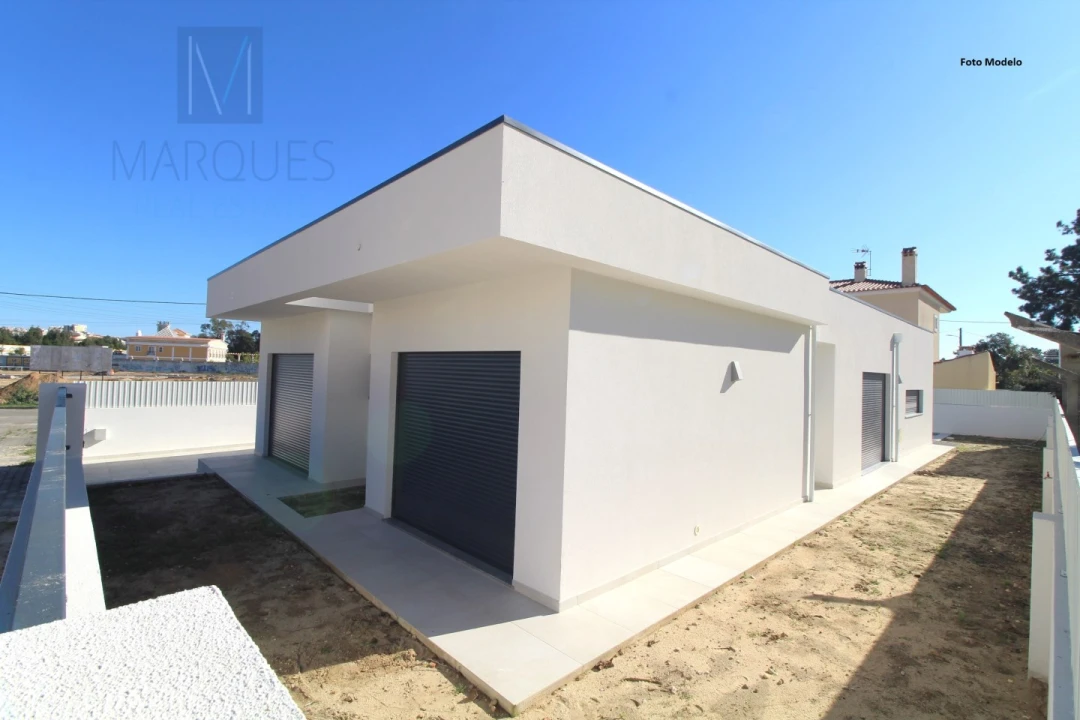 Moradia T3 para Venda em Fernao Ferro Foto 1