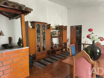 Moradia T5 para Venda em Paranhos