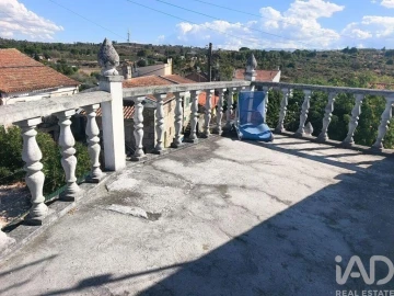 Moradia T5 para Venda em Paranhos