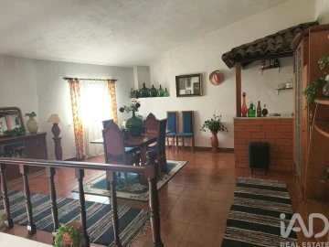 Moradia T5 para Venda em Paranhos