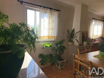 Moradia T5 para Venda em Paranhos