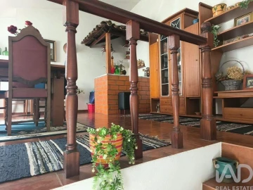 Moradia T5 para Venda em Paranhos