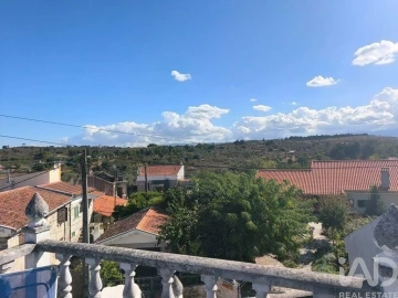 Moradia T5 para Venda em Paranhos