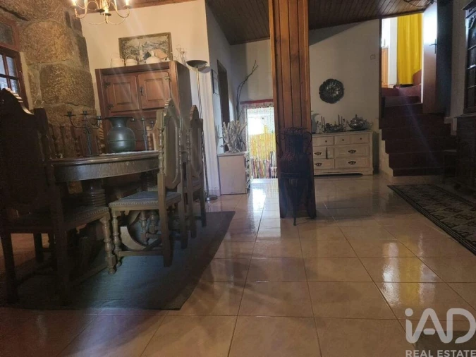 Moradia T5 para Venda em Paranhos Foto 2