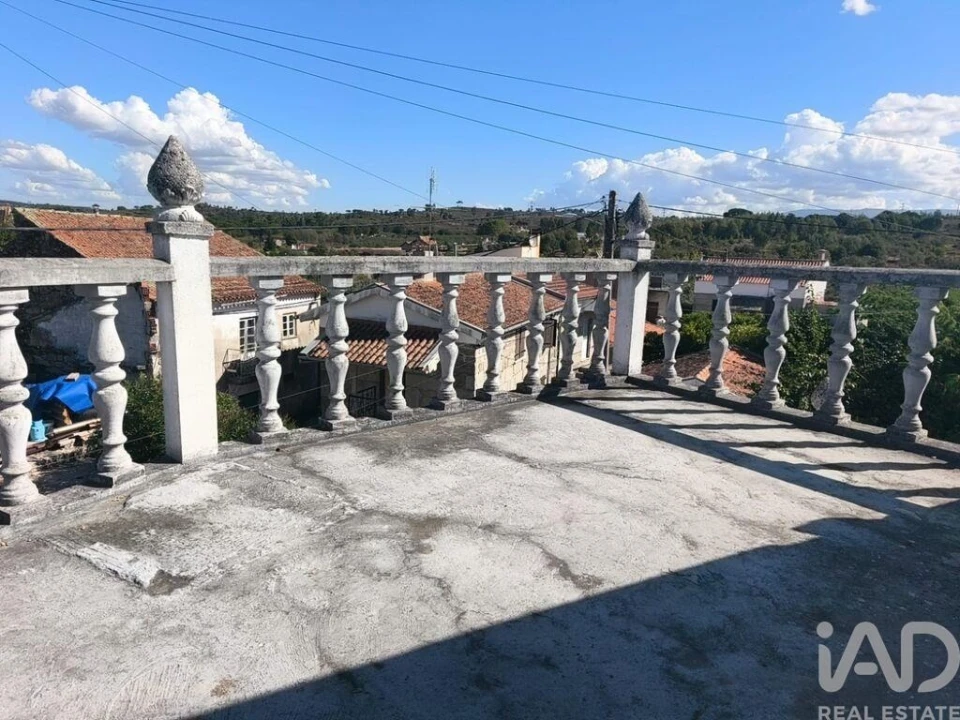 Moradia T5 para Venda em Paranhos Foto 3