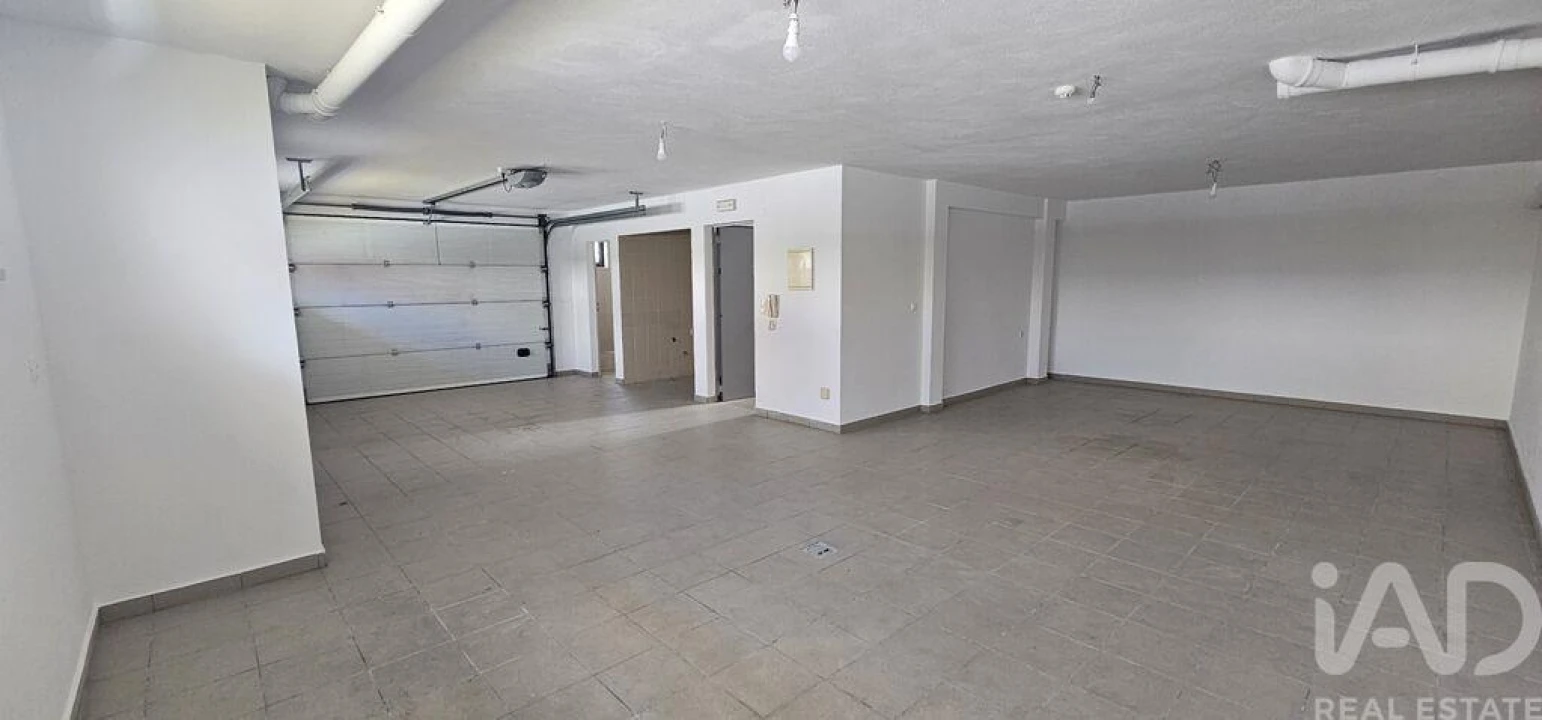 Moradia T5 para Venda em Laranjeiro e Feijó Foto 31