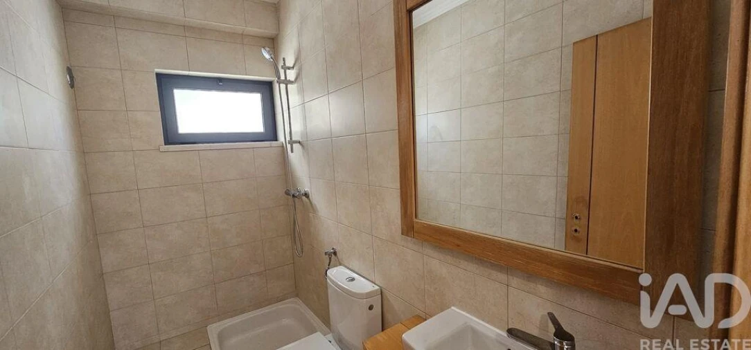 Moradia T5 para Venda em Laranjeiro e Feijó Foto 7