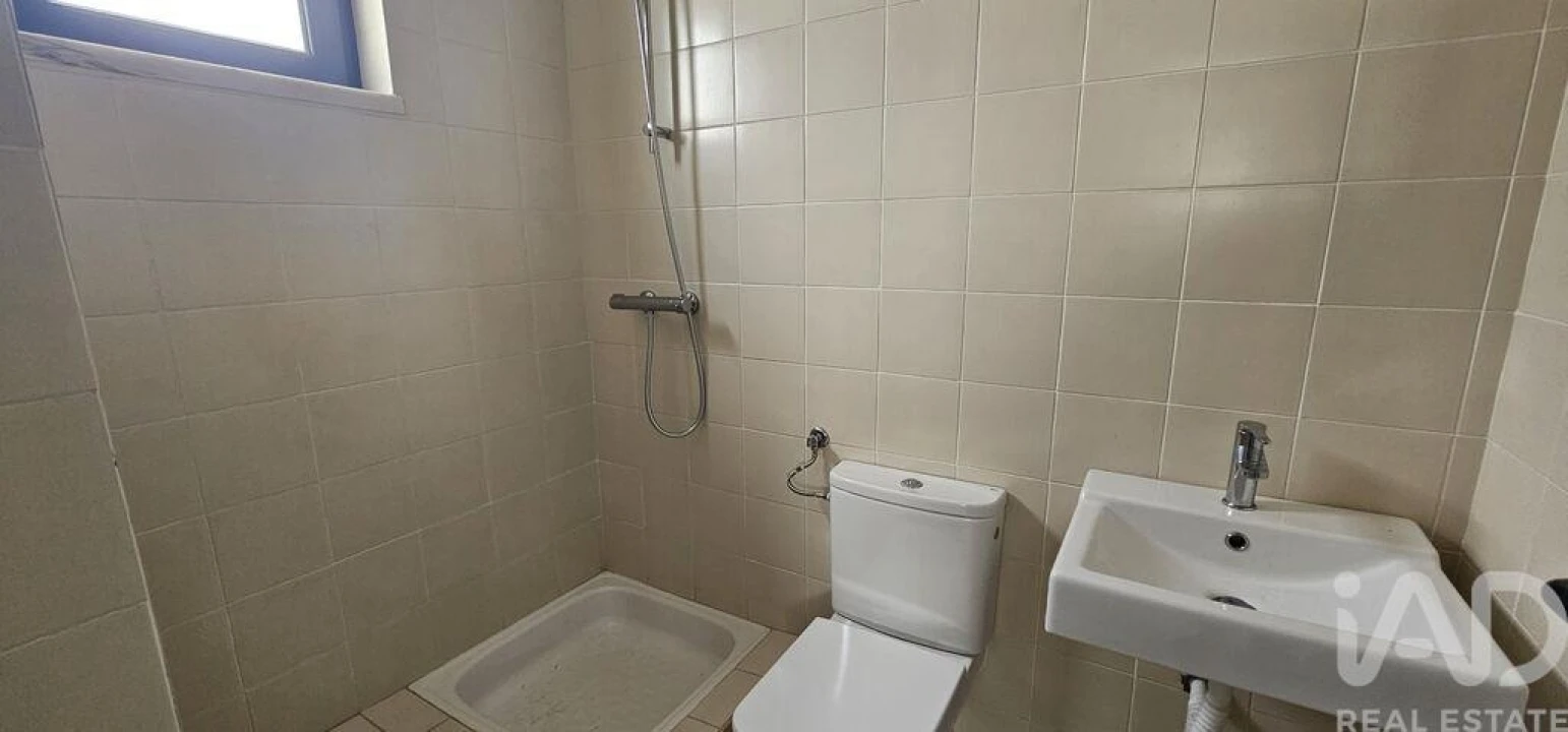 Moradia T5 para Venda em Laranjeiro e Feijó Foto 30