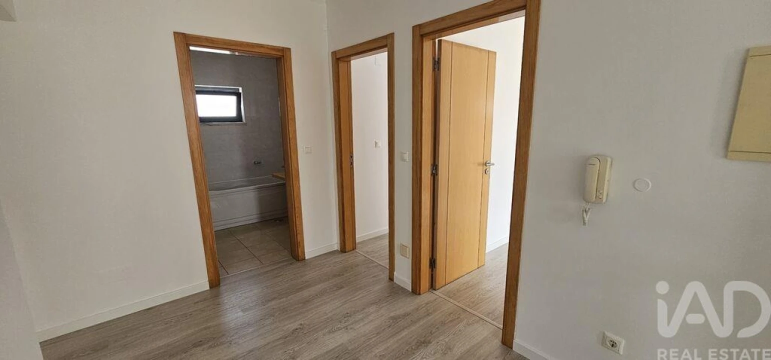 Moradia T5 para Venda em Laranjeiro e Feijó Foto 14
