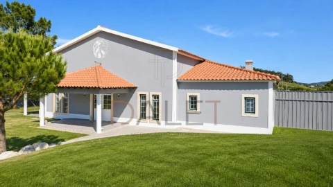 Quinta T5 para Venda em A dos Cunhados e Maceira