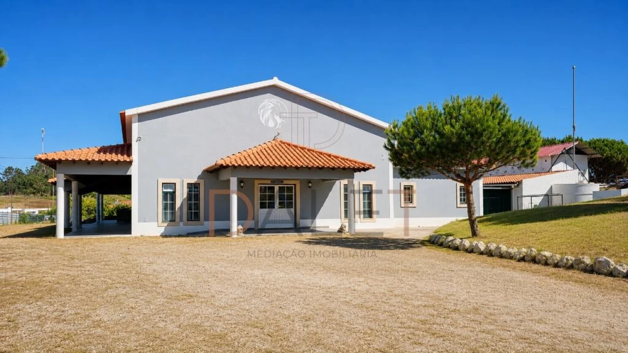 Quinta T5 para Venda em A dos Cunhados e Maceira Foto 12
