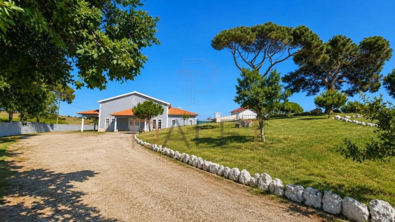 Quinta T5 para Venda em A dos Cunhados e Maceira Foto 11
