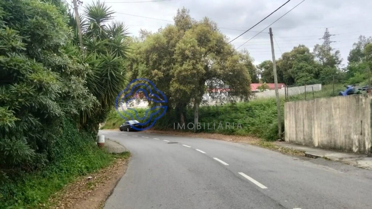 Terreno para Venda em Fânzeres e São Pedro da Cova Foto 9
