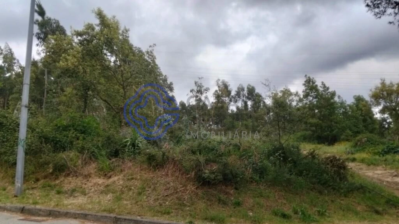 Terreno para Venda em Fânzeres e São Pedro da Cova Foto 12