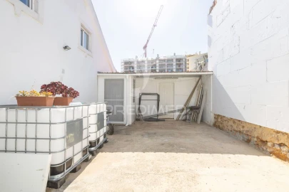 Moradia T4 para Venda em Azeitão (São Lourenço e São Simão)