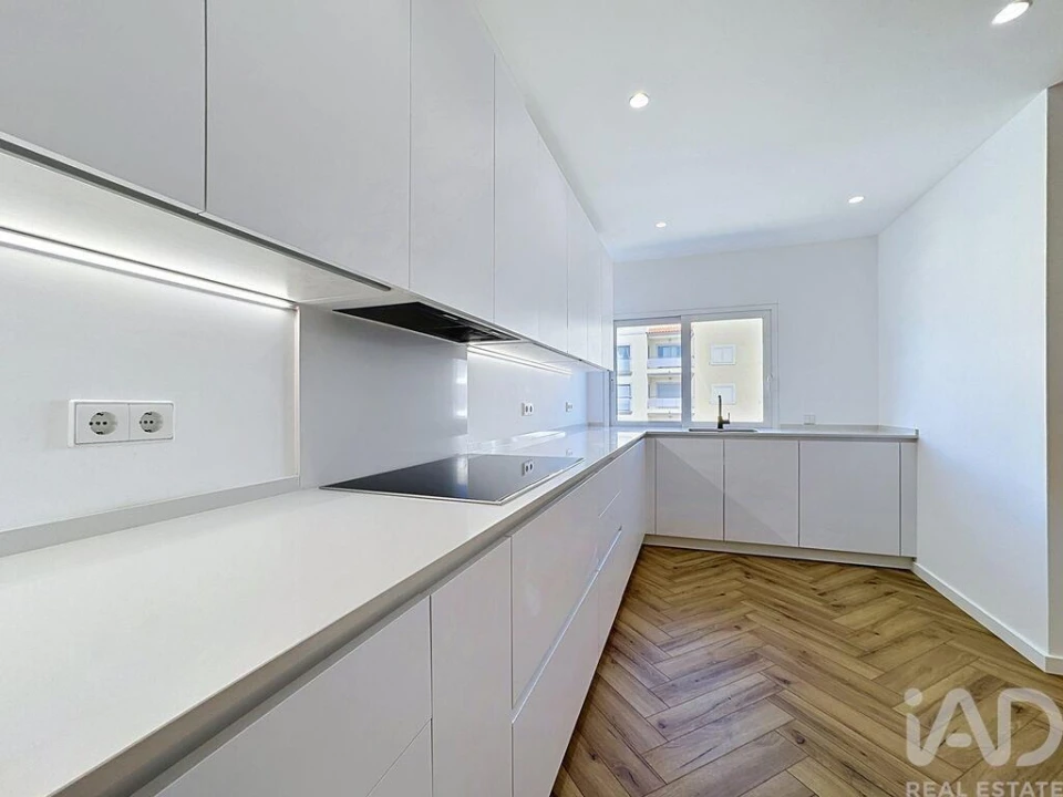 Apartamento T2 para Venda em Quarteira Foto 19