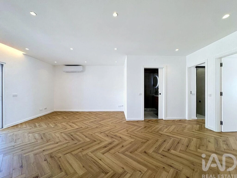 Apartamento T2 para Venda em Quarteira Foto 25