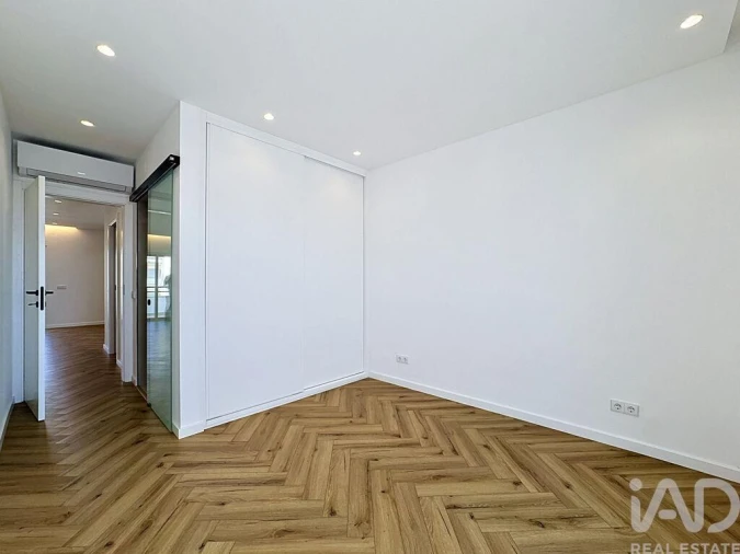 Apartamento T2 para Venda em Quarteira Foto 11