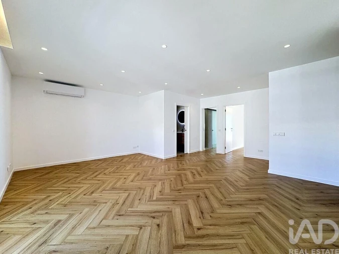 Apartamento T2 para Venda em Quarteira Foto 3