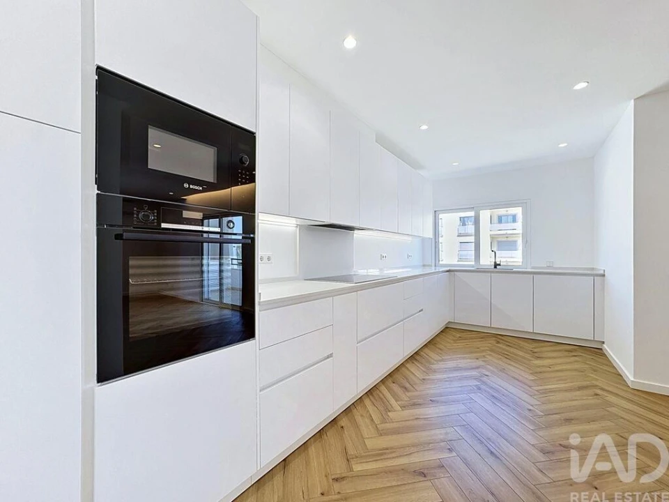 Apartamento T2 para Venda em Quarteira Foto 17