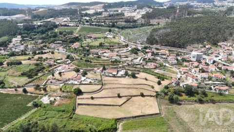 Terreno para Venda em Astromil