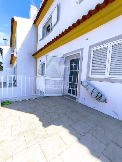 Moradia T4 para Venda em Sesimbra (Castelo)