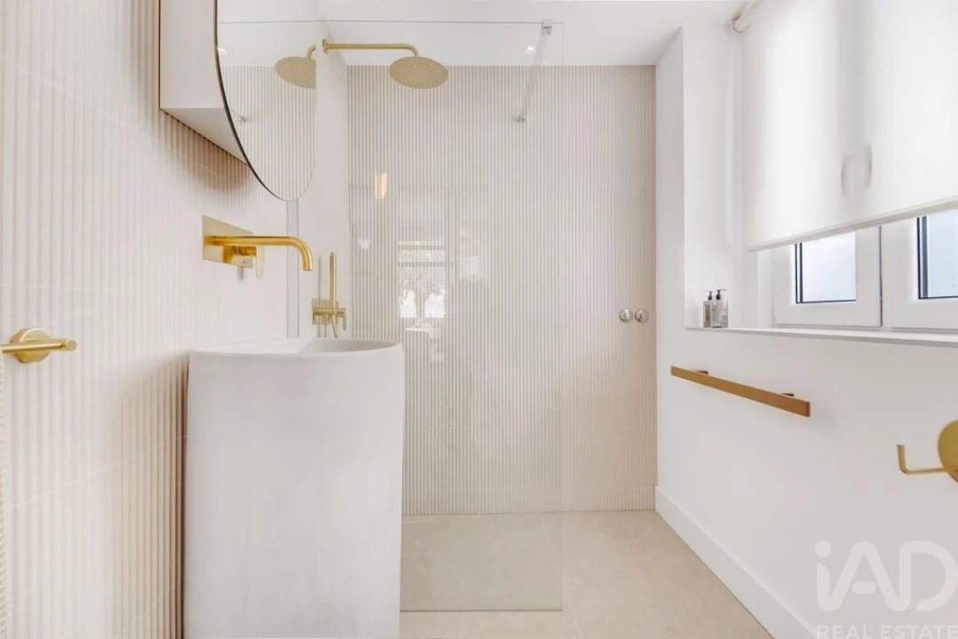 Apartamento T2 para Venda em Misericórdia Foto 12
