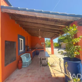 Moradia T3 para Venda em Quelfes